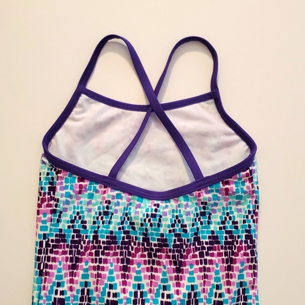 Kami Graphic Pattern Swimsuit - Picture 3 of 6